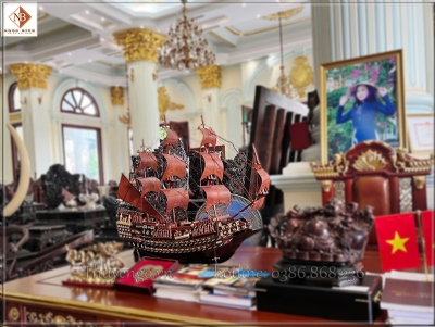 Mẫu Thuyền buồm doanh nhân gỗ trang trí bàn làm việc đẹp