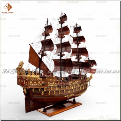 Mô hình thuyền buồm cổ gỗ cẩm khắc chữ vàng