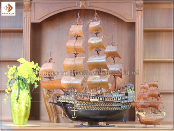 Mô hình thuyền gỗ trắc quà tặng tân gia độc đáo