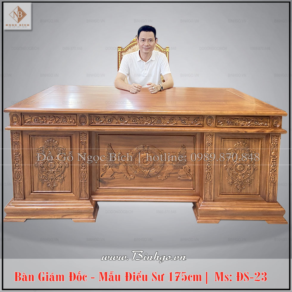 Mẫu bàn làm việc gỗ tự nhiên cho giám đốc hay chủ tịch các doanh nghiệp. Được làm bằng chất liệu gỗ Gõ Đỏ cao cấp