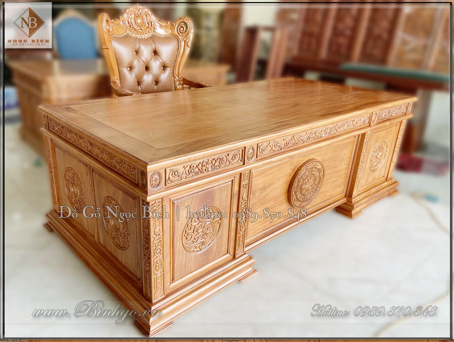Bộ combo sản phẩm: Bàn giám đốc mẫu trống đồng và ghế giám đốc bộc da gỗ gõ đỏ