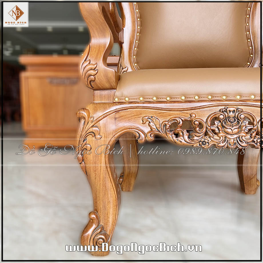 Ghế làm việc mẫu Louis có kết cấu chân tĩnh với 4 chân cố định, đảm bảo sự ổn định và an toàn khi sử dụng