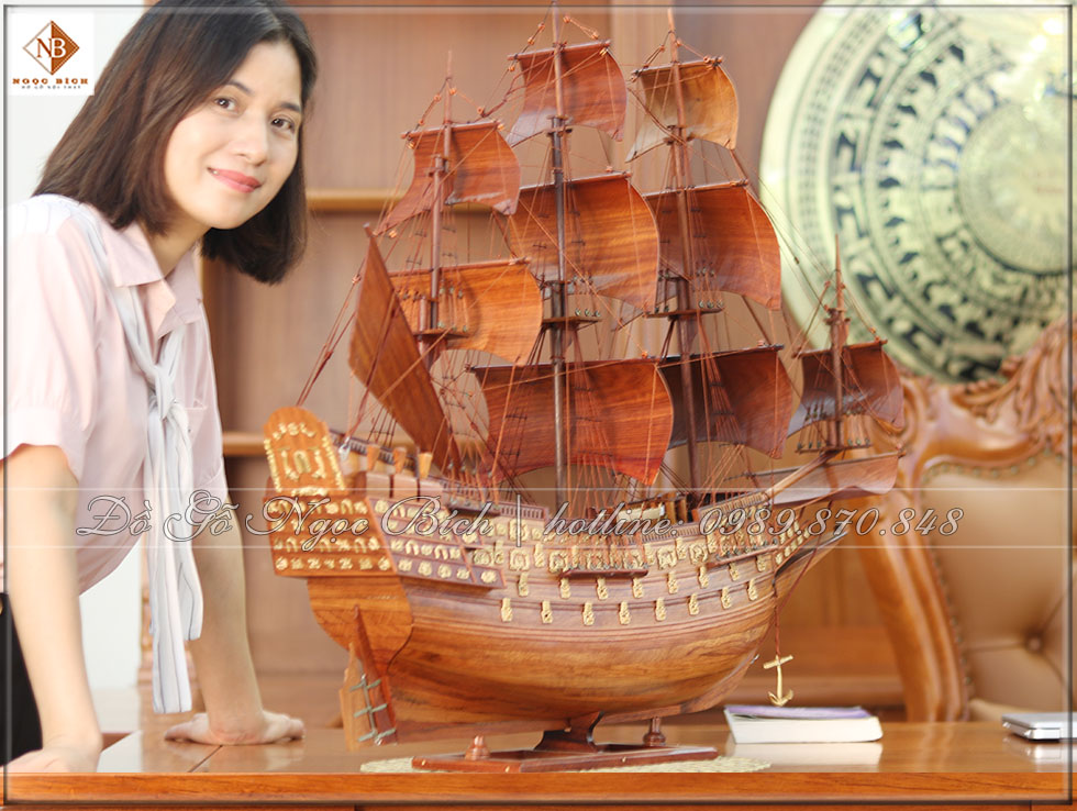 Phần đuôi thuyền buồm gỗ hương 80cm