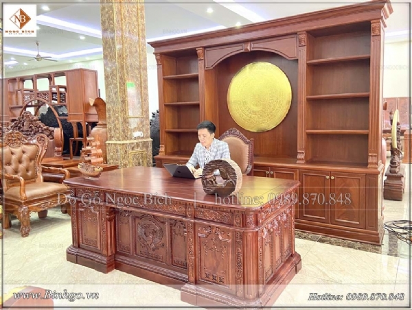 Bàn giám đốc đặt hướng nào hợp phong thủy cho giám đốc tuổi 35 đến 60