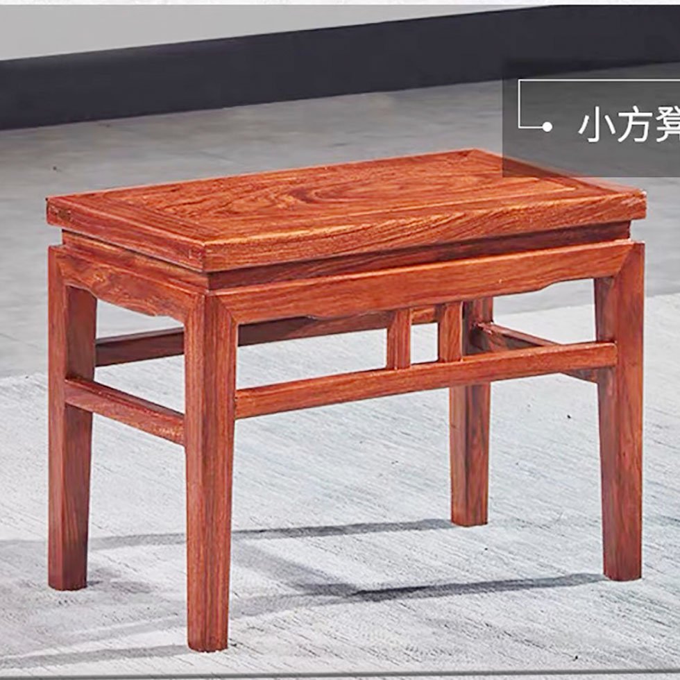 Bàn được làm theo lối mộng tàu , thông minh , chắc chắn