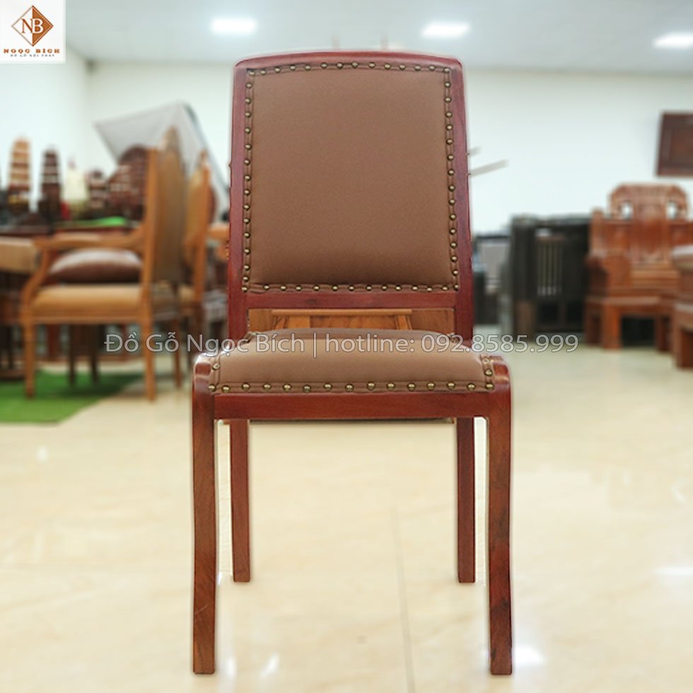 Ghế được bọc đệm êm ái , tạo sự thoải mái trong quá trình ngồi làm việc