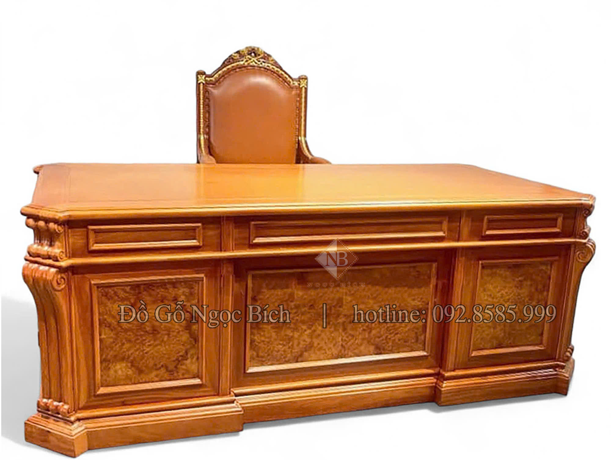 Kích thước bàn rộng mang lại sự thoải mái tối đa cho người sử dụng