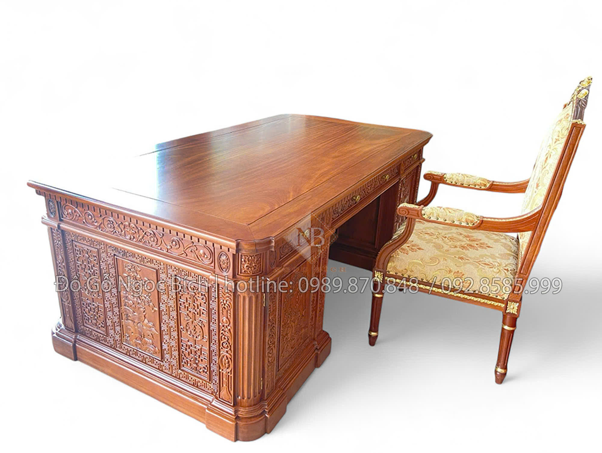 Mặt sau của chiếc bàn