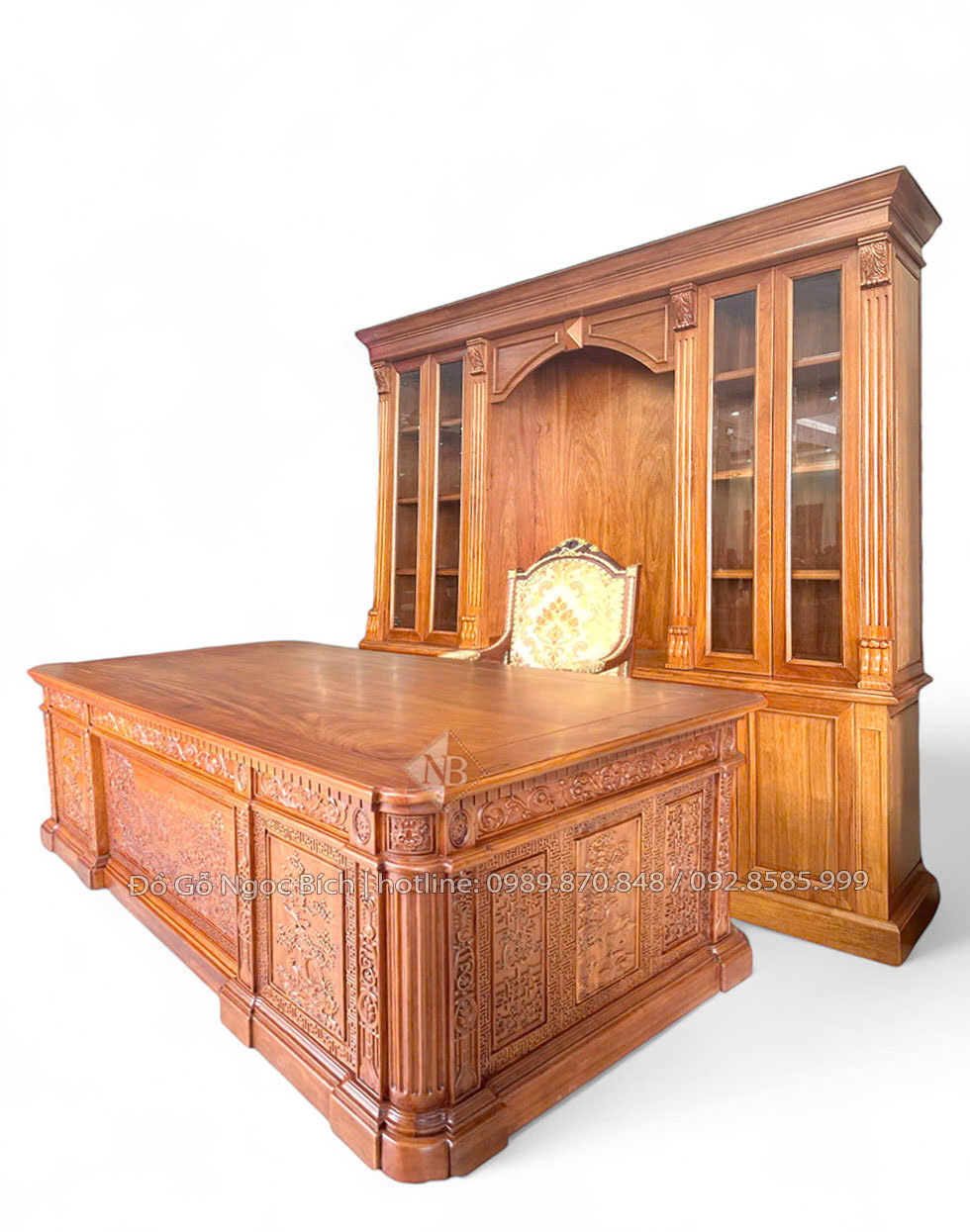 Bàn rộng rãi đáp ứng đầy đủ nhu cầu của người sử dụng