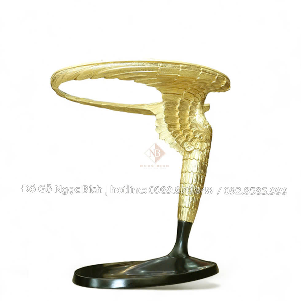 Khâu hoàn thiện tỉ mỉ và được dát vàng nổi bật