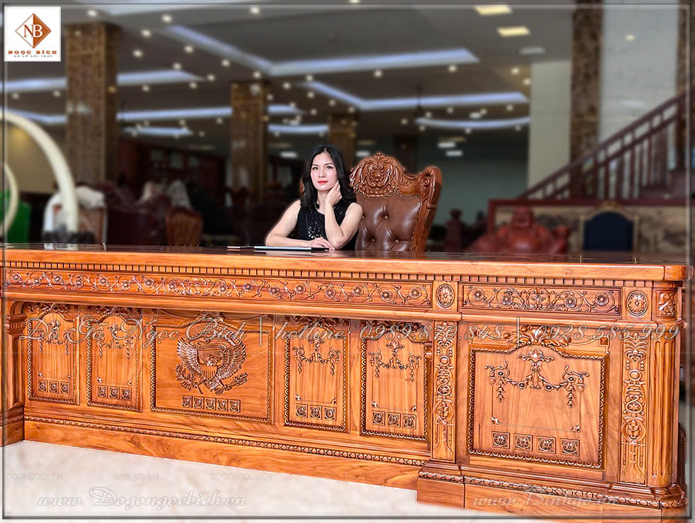 Chiếc bàn thể hiện sự đầu tư chỉn chu và tầm vóc của người Lãnh Đạo