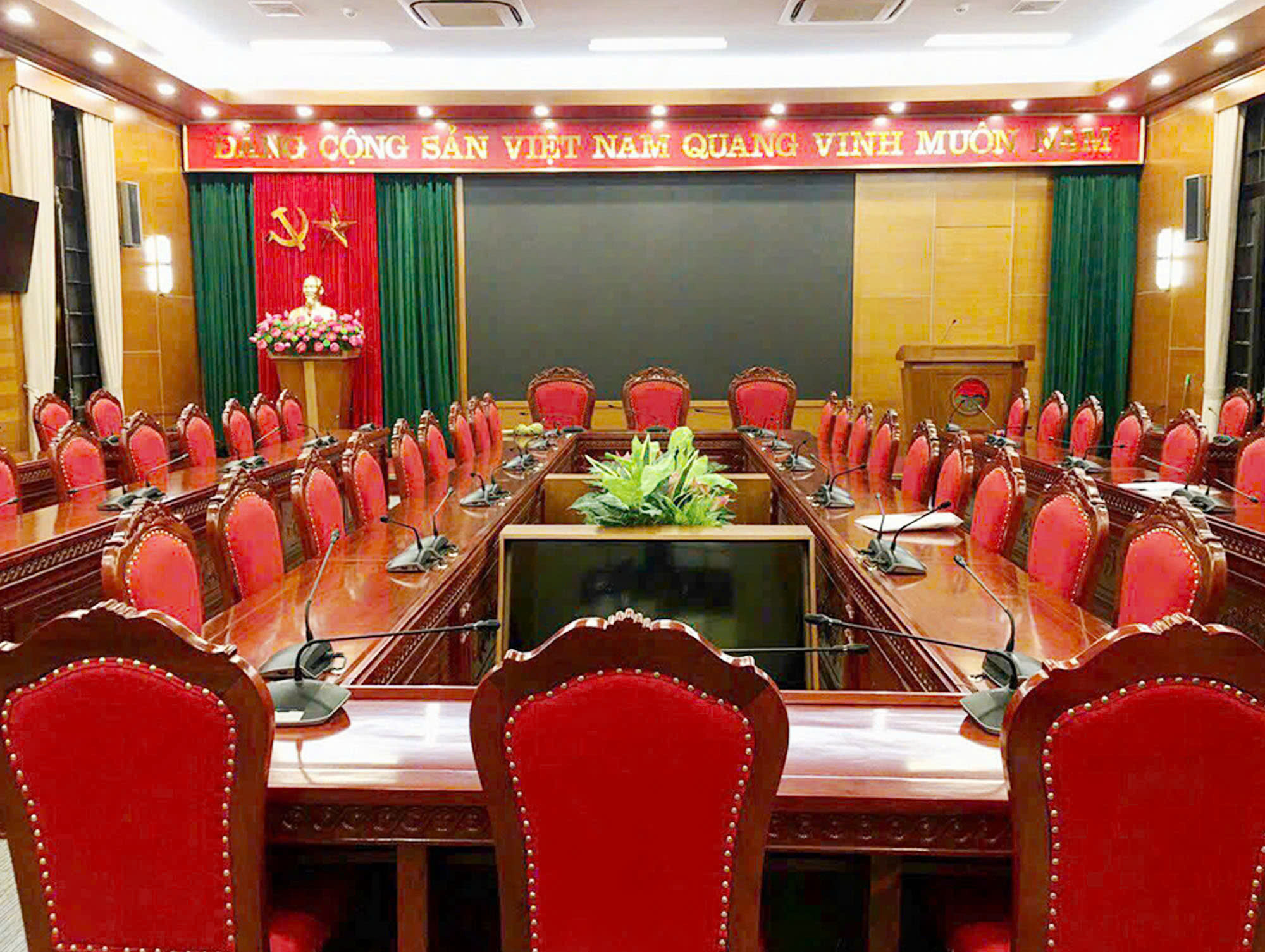 Không gian thể hiện vị thế , uy tín , chuyên nghiệp