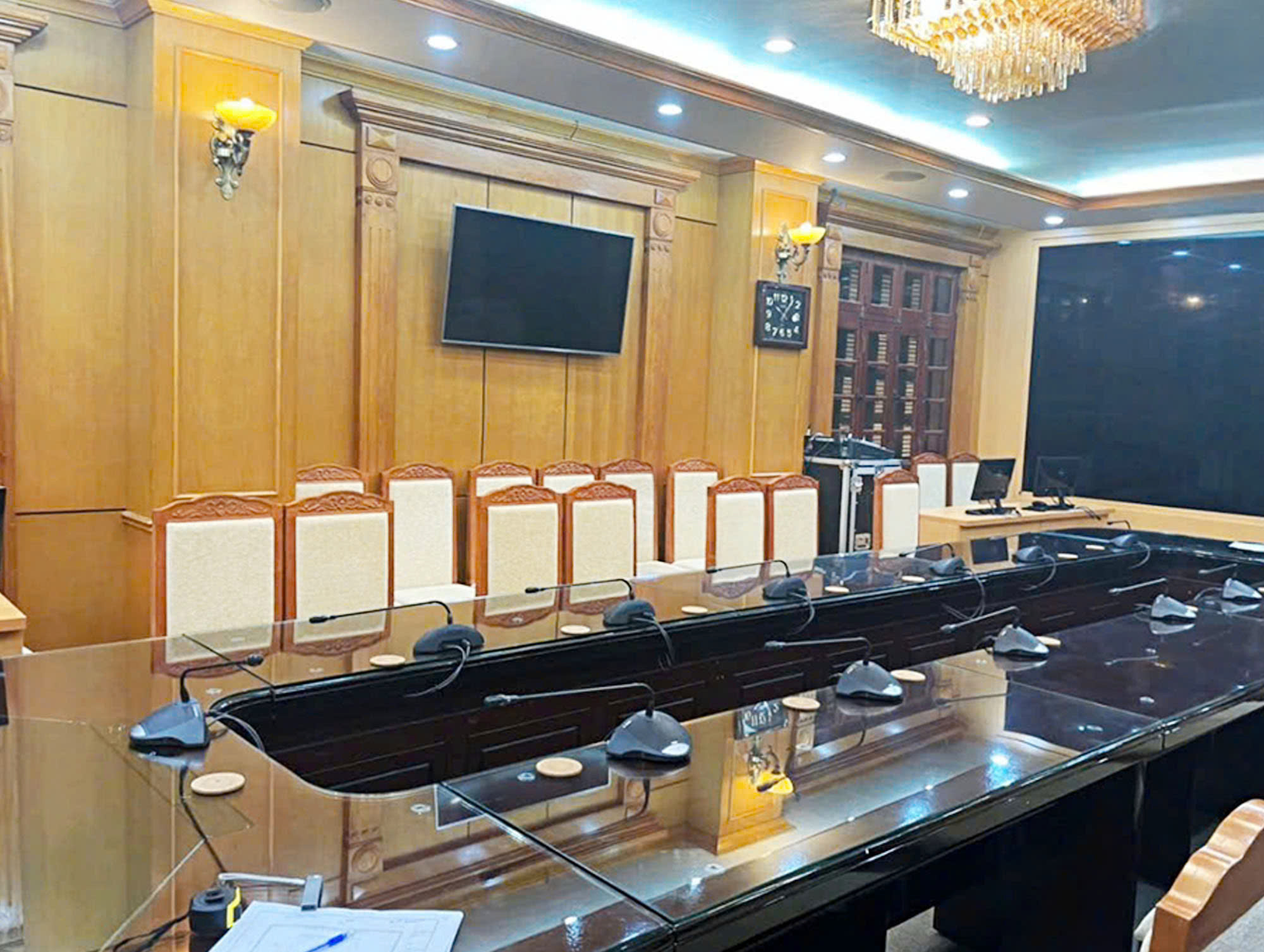 Cần chú trọng đến không gian phòng họp sao cho linh hoạt , hiện đại