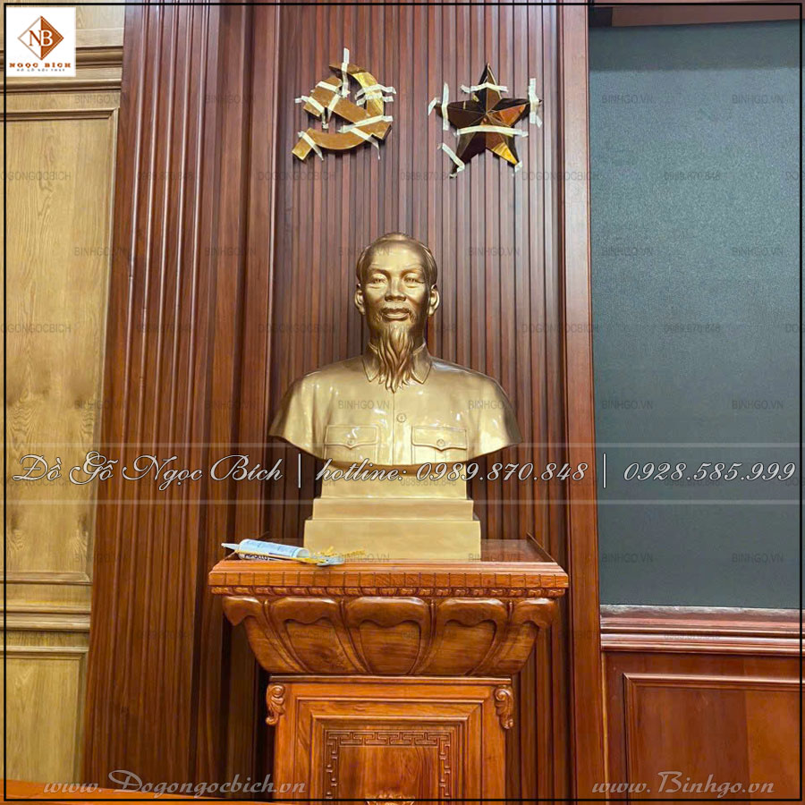 Bục đặt tượng Bác