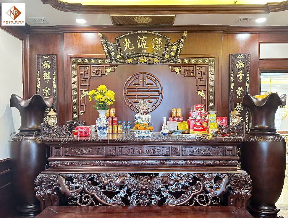 Không gian phòng thờ ấm cúng , sang trọng