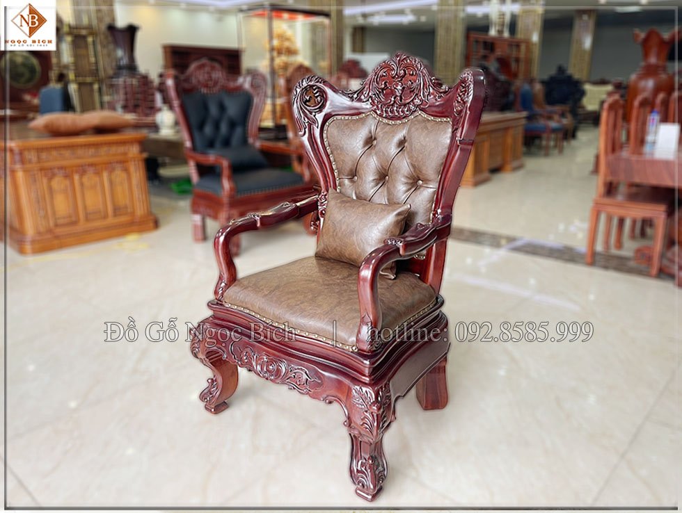 Sử dụng da thật thì càng dùng càng bóng , càng bền