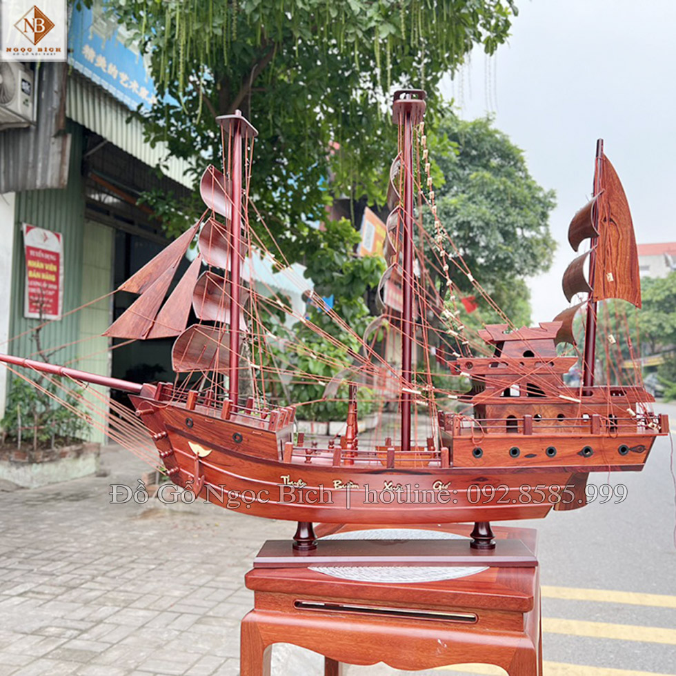 Con tàu mang thông điệp " Thuận buồm xuôi giõ )