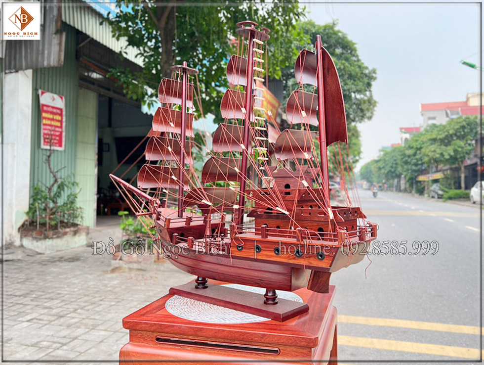 Mô hình thuyền buồm còn là biểu tượng của sự thăng tiến