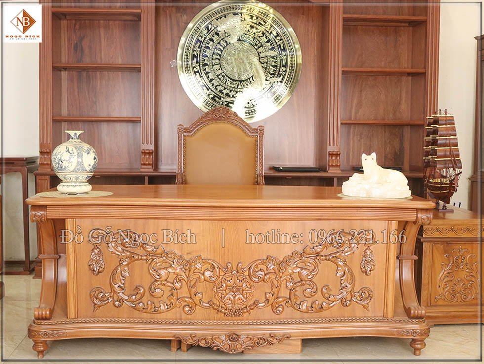 Mẫu bàn cong chất liệu gỗ gõ đỏ 