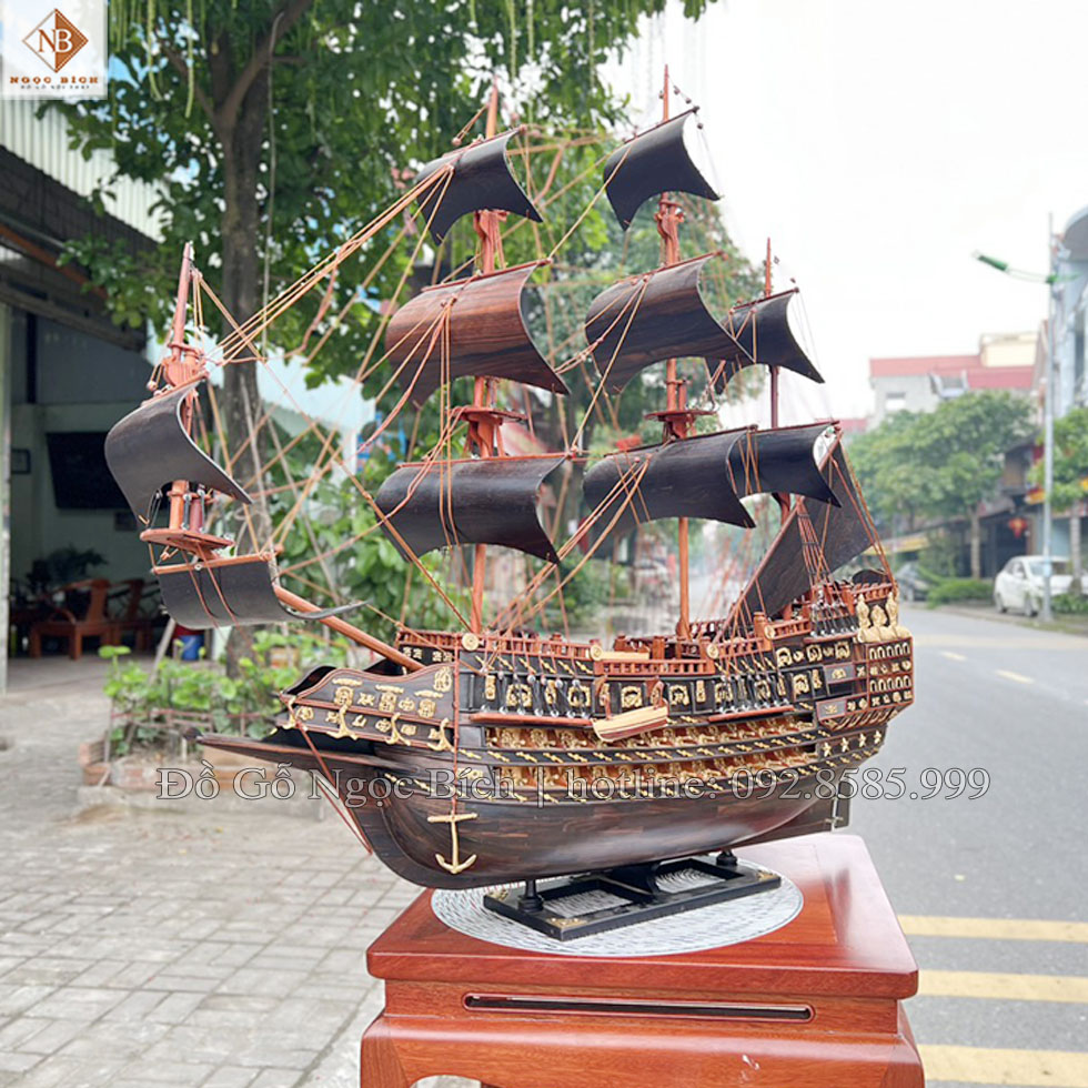 Mô hình thuyền buồm gỗ mun
