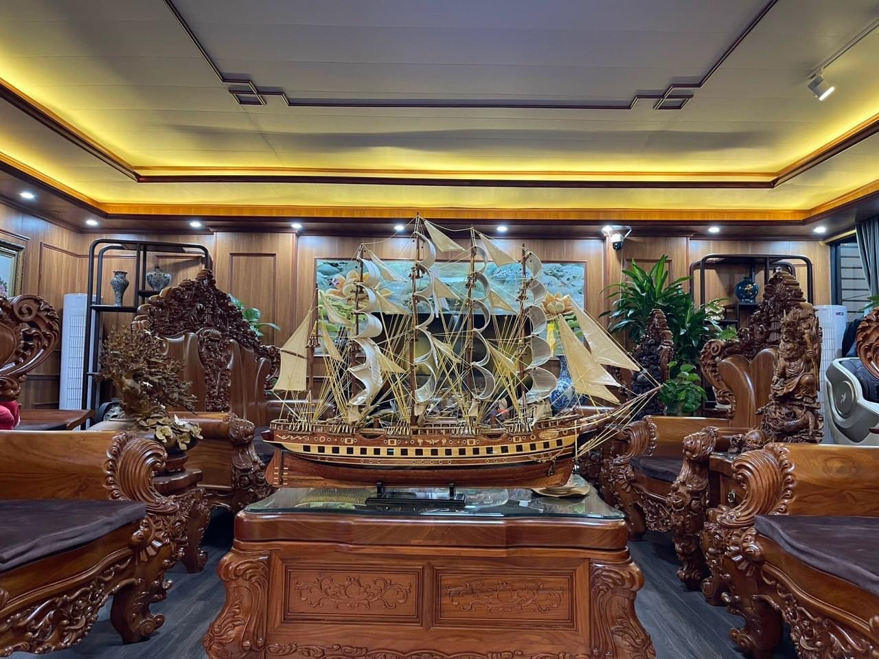 Mô hình thuyền buồm bằng gỗ tự nhiên trang trí phòng khách
