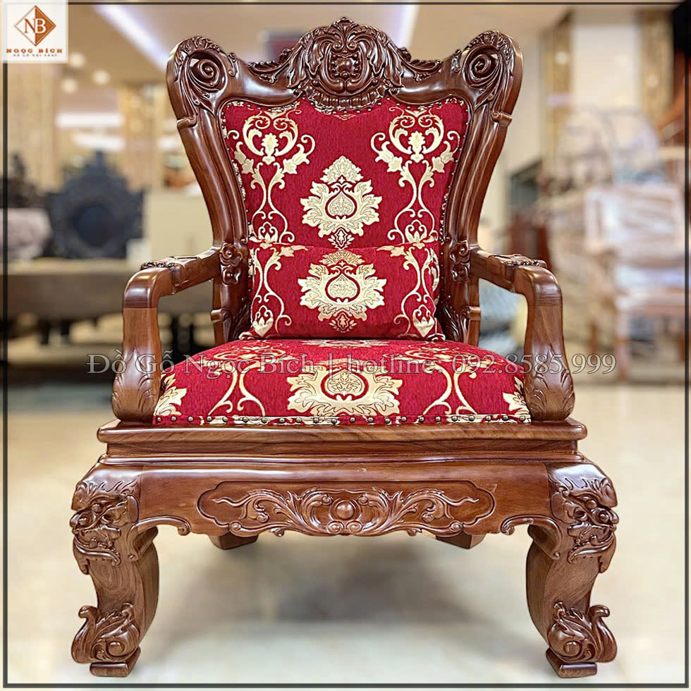 Ghé Chủ Tịch bọc vải màu đỏ đô
