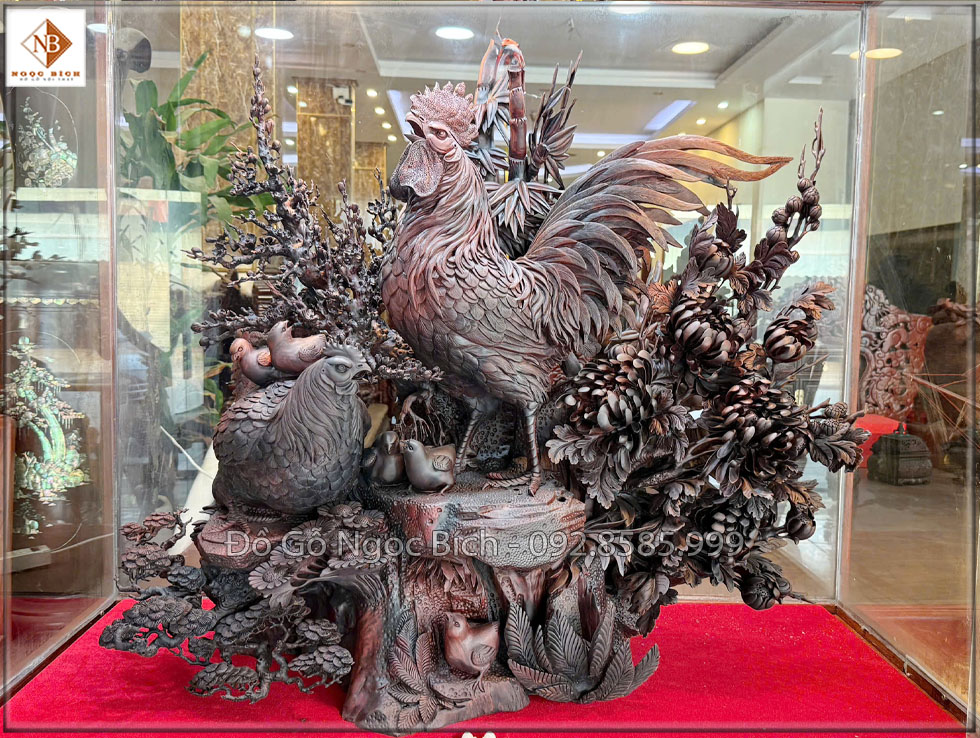 Tượng gia đình gà là biểu tượng phong thủy , mang lại tài lộc , bình an 