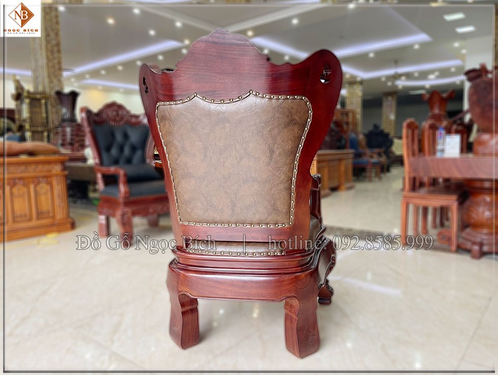 Khi sử dụng da thật cần lưu ý không sử dụng các chất tẩy rửa khi vệ sinh da