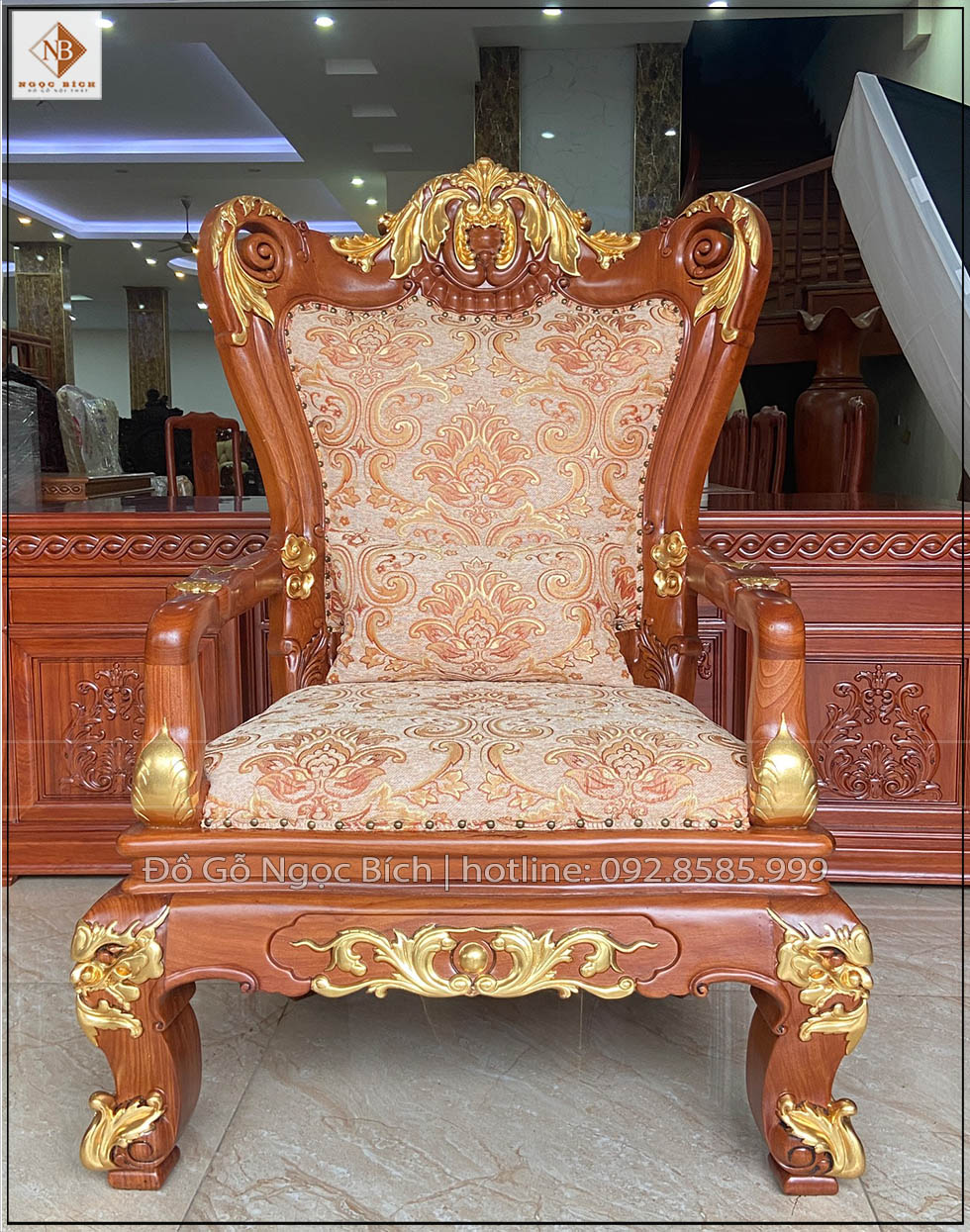 Thiết kế sang trọng , chiếc ghế là điểm nhấn cho văn phòng của Lãnh Đạo